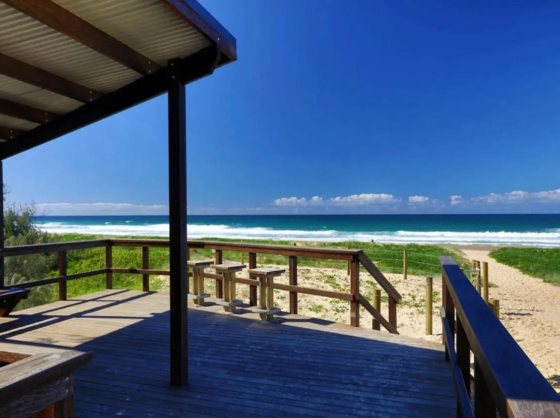 Bokarina Beachfront Apartment
