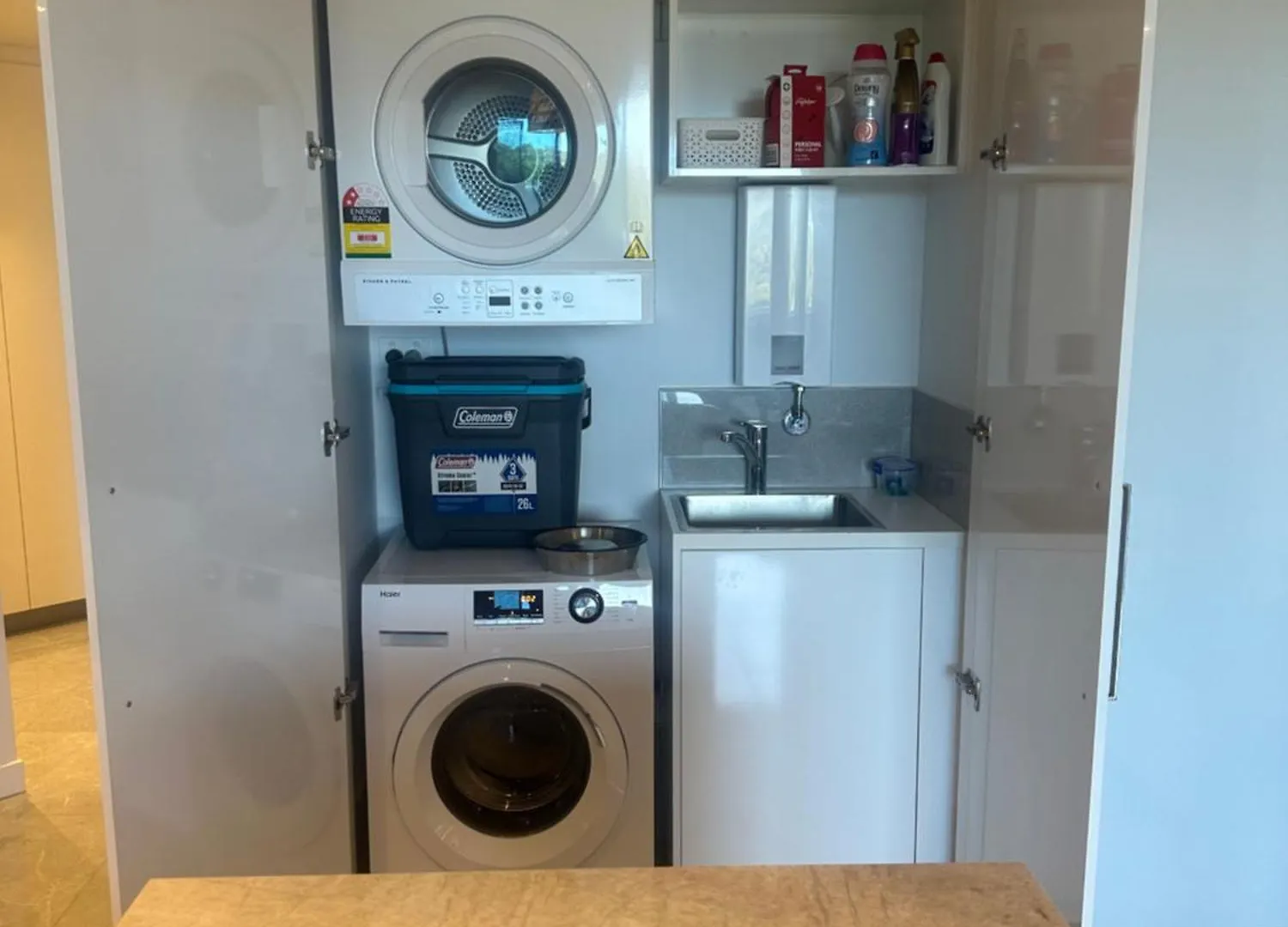 Bokarina Beachfront Apartment 0*, Kawana Waters