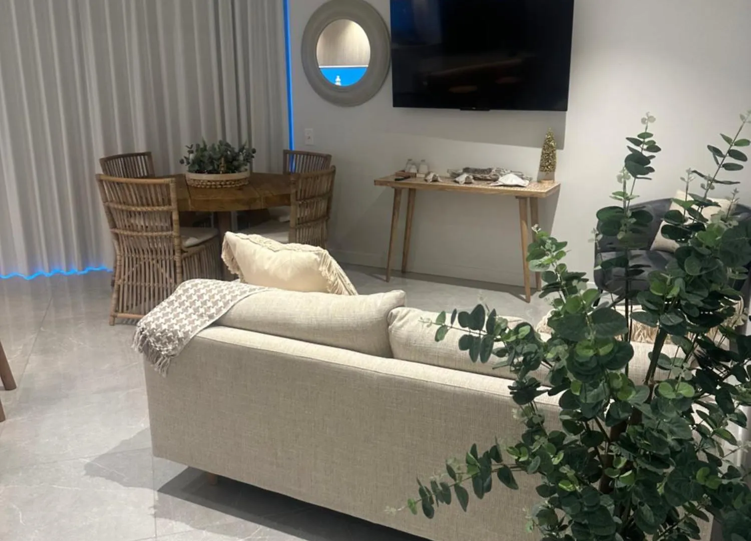 Bokarina Beachfront Apartment